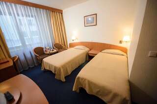 Гостиница Отель Амбассадор Санкт-Петербург Стандартный двухместный номер с 1 кроватью или 2 отдельными кроватями-6