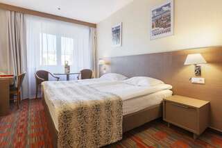 Гостиница Отель Амбассадор Санкт-Петербург Стандартный двухместный номер с 1 кроватью или 2 отдельными кроватями-1